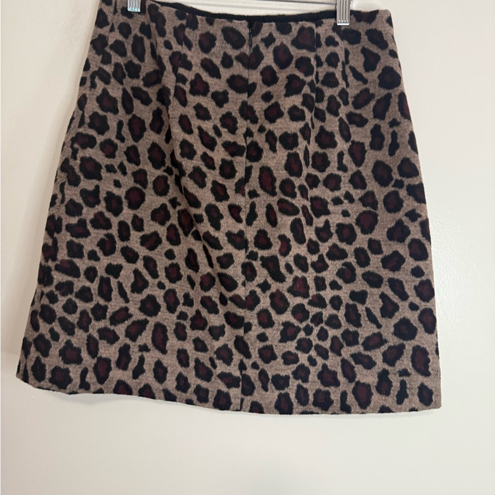 Ann Taylor Leopard Print Tan and Black Skirt wool blend in size 6 - Picture 3 of 10